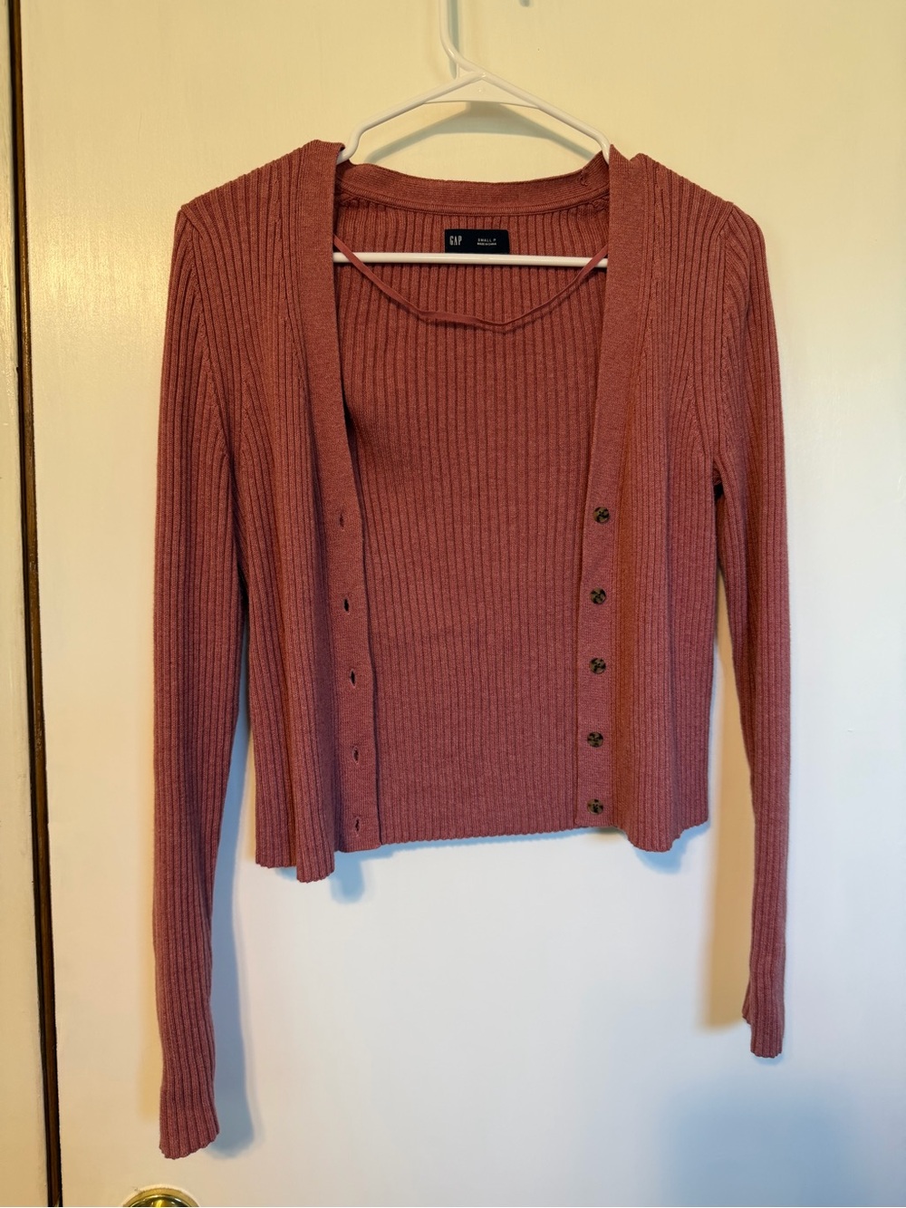GAP Women's Ribbed Button Cardigan - Dusty Rose